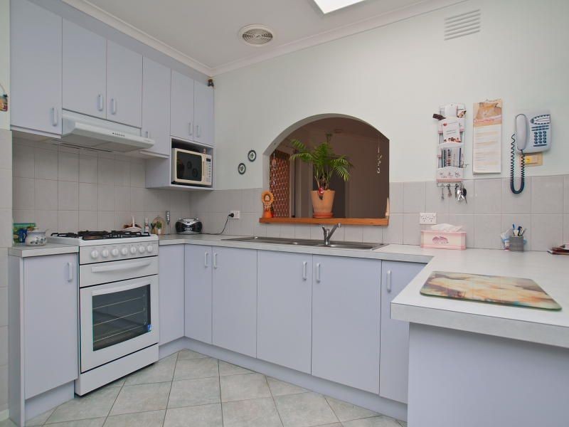 8 Grevillia Court, Frankston VIC 3199