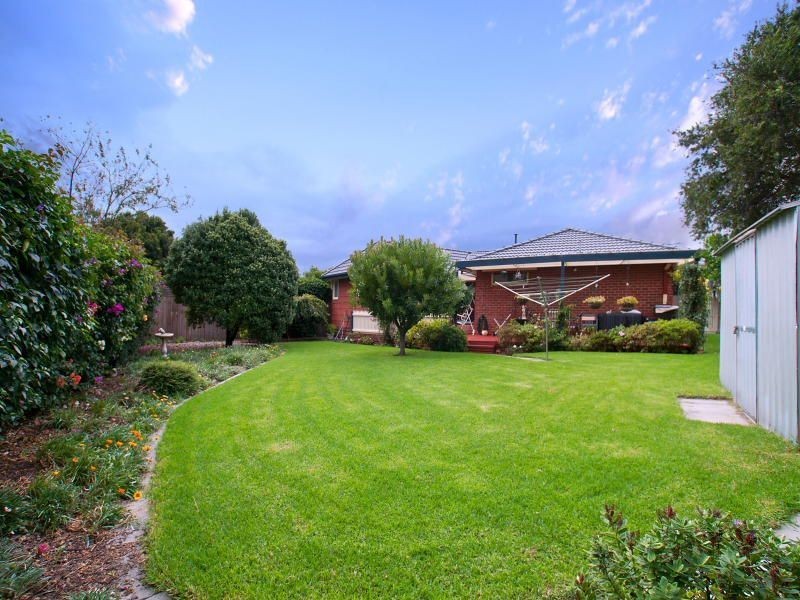 8 Grevillia Court, Frankston VIC 3199