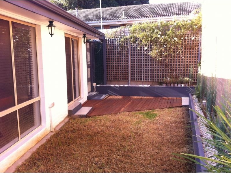 1/111 Rosemary Crescent, Frankston North VIC 3200