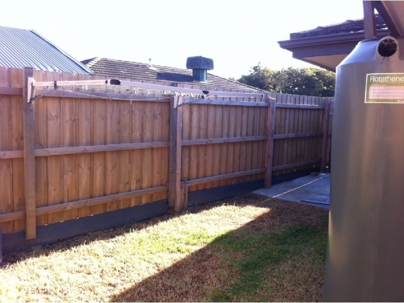 1/111 Rosemary Crescent, Frankston North VIC 3200