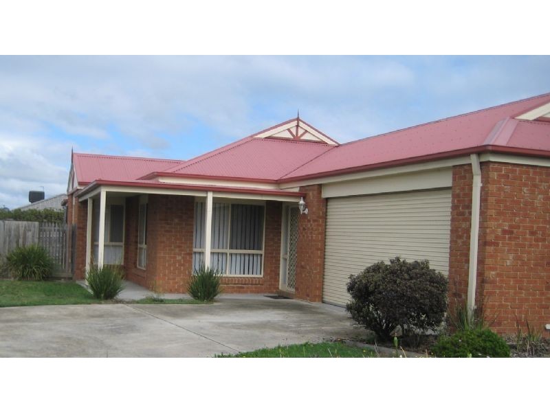 16 Creighton Way, Mornington VIC 3931