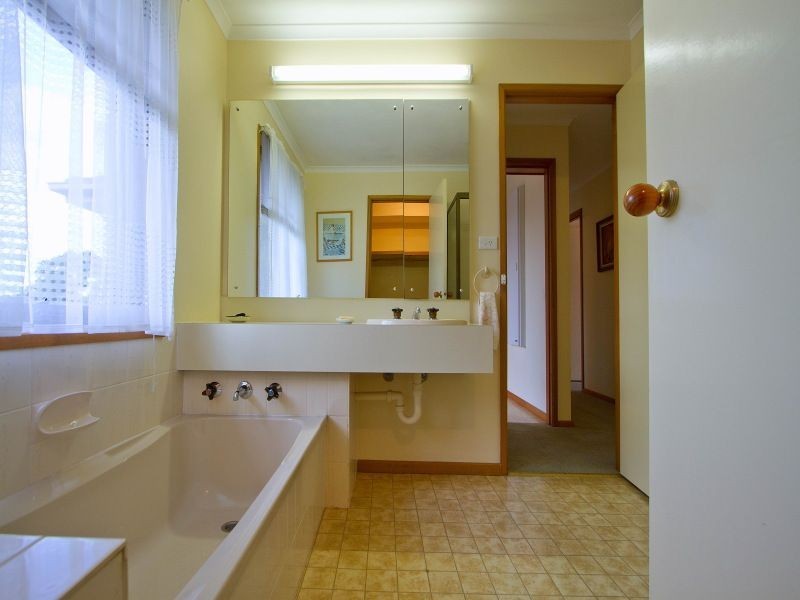 3 Waterman Place, Frankston VIC 3199