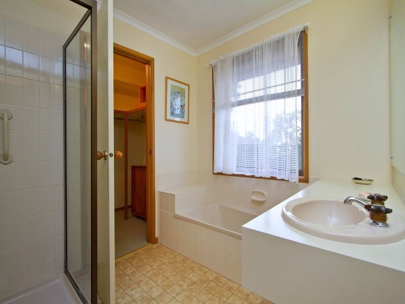 3 Waterman Place, Frankston VIC 3199
