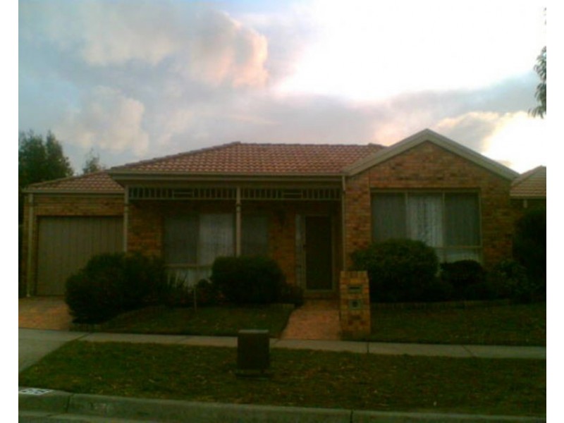 2/76 Monze Drive, Langwarrin VIC 3910