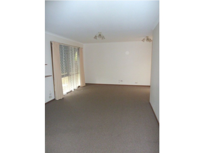 32 Beacon Drive, Langwarrin VIC 3910
