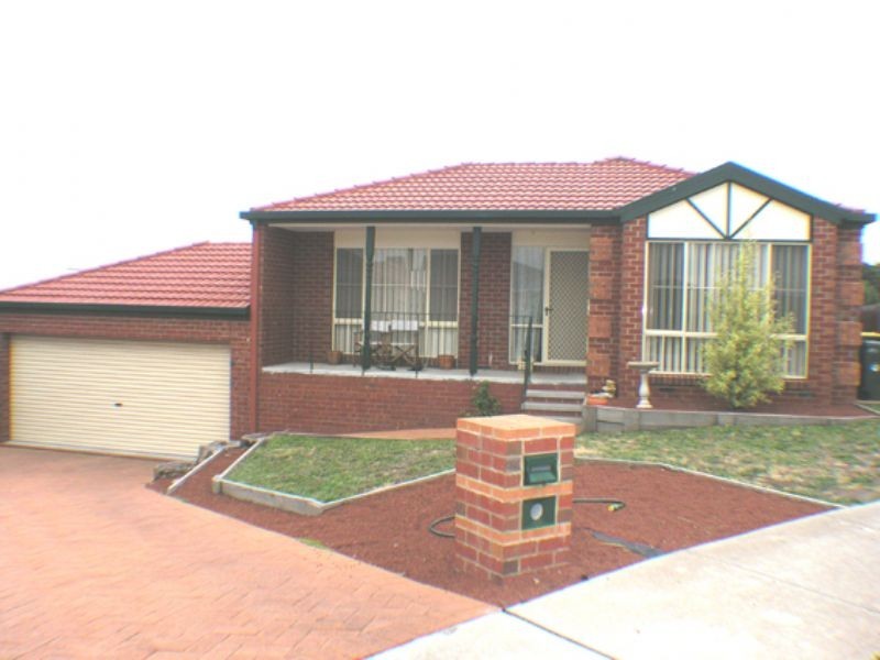 13 Romsey Place, Langwarrin VIC 3910