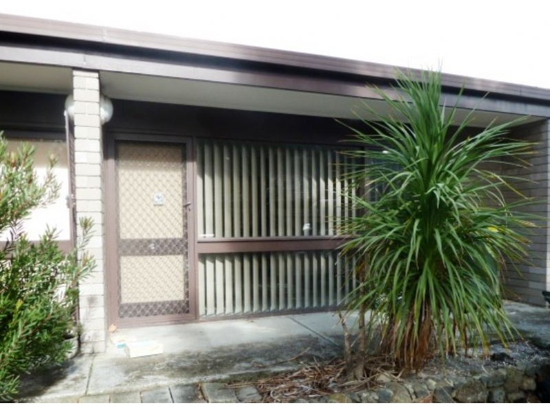 2/61 Roberts Street, Frankston VIC 3199