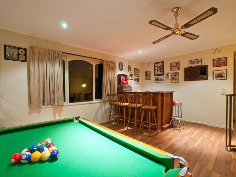 8 Pembroke Avenue, Frankston VIC 3199