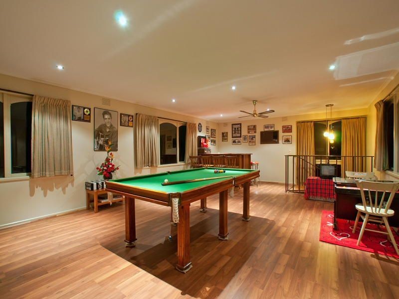 8 Pembroke Avenue, Frankston VIC 3199