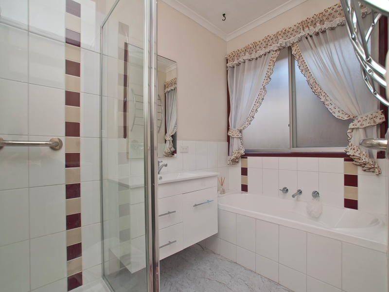 2 Acton Close, Frankston VIC 3199