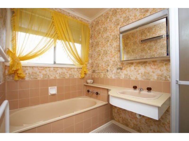30 Wolsley Avenue, Frankston VIC 3199