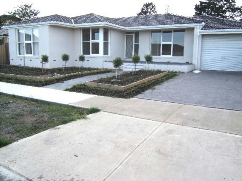 55 Chardonnay Drive, Skye VIC 3977