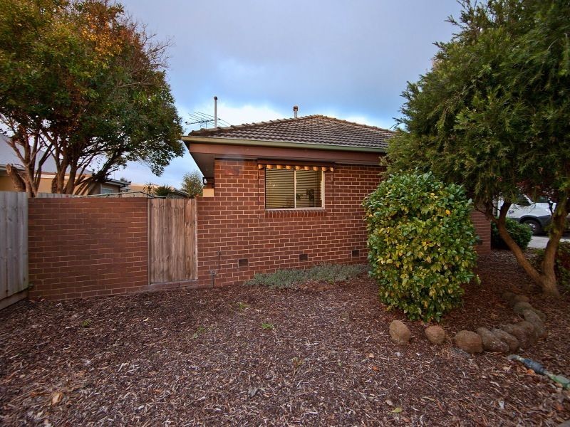 1/4 Lewis Street, Frankston VIC 3199