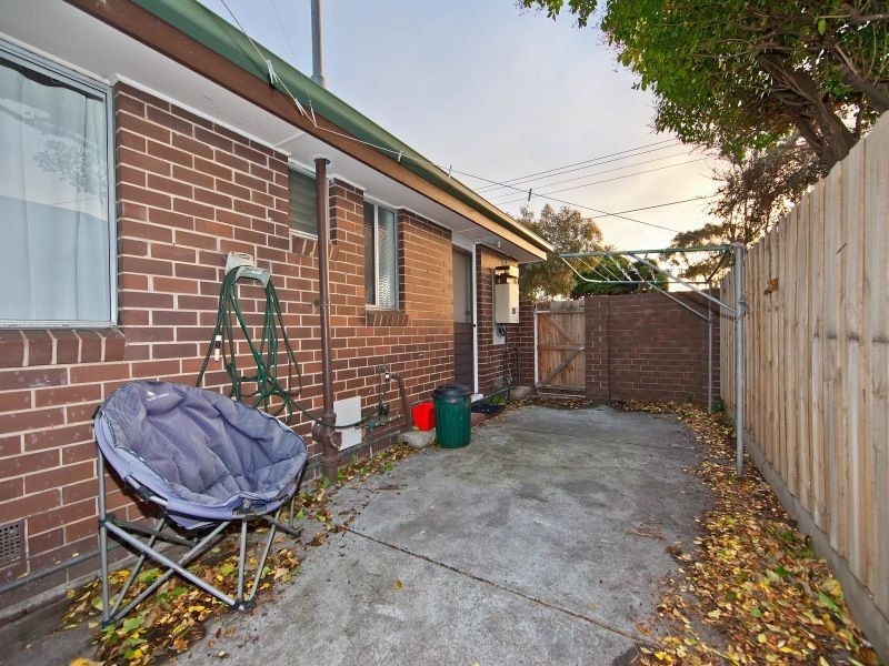 1/4 Lewis Street, Frankston VIC 3199