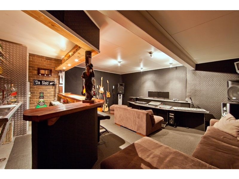 8 Jerome Court, Frankston VIC 3199