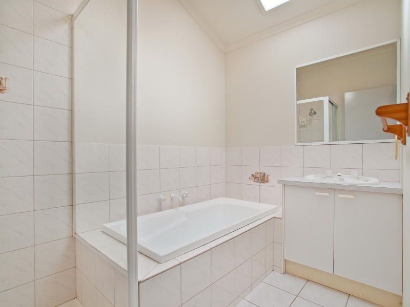 3 Oakwood Drive, Carrum Downs VIC 3201