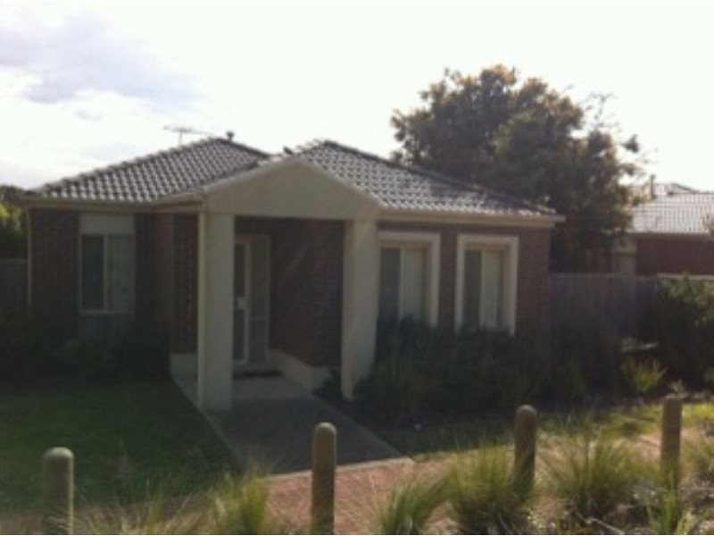 4/12 Brunnings Road, Carrum Downs VIC 3201