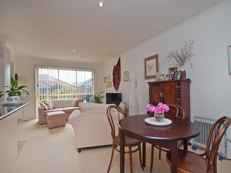 8/4 Barak Court, Frankston VIC 3199