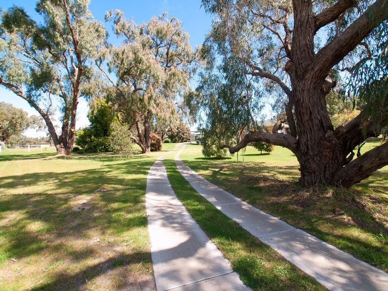 70 Valley Road, Langwarrin VIC 3910