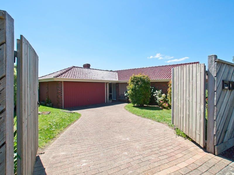 27 Settlers Way, Frankston South VIC 3199