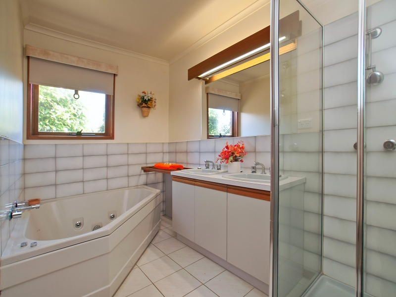 27 Settlers Way, Frankston South VIC 3199