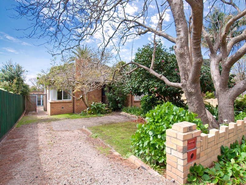 42 Woodlands Grove, Frankston VIC 3199