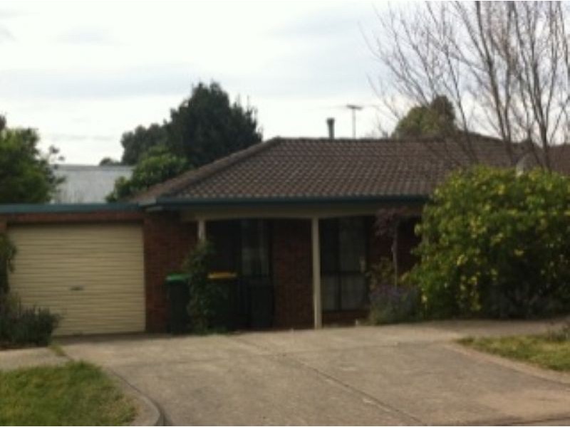 106 Dunsterville Crescent, Frankston VIC 3199