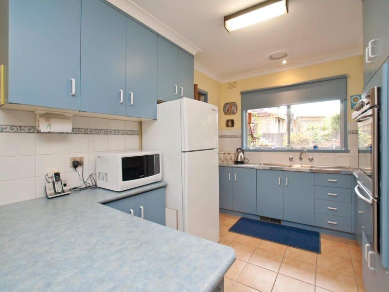 18 Oaklands Crescent, Frankston VIC 3199