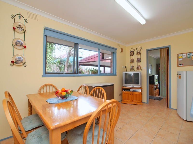 18 Oaklands Crescent, Frankston VIC 3199