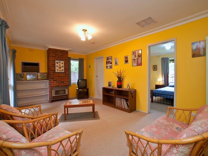 18 Oaklands Crescent, Frankston VIC 3199