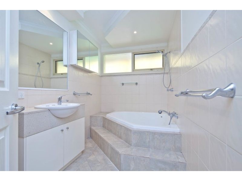 2 Myall Place, Frankston South VIC 3199