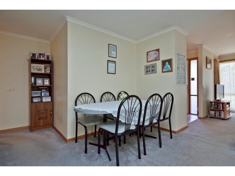 2 Maplewood Court, Carrum Downs VIC 3201