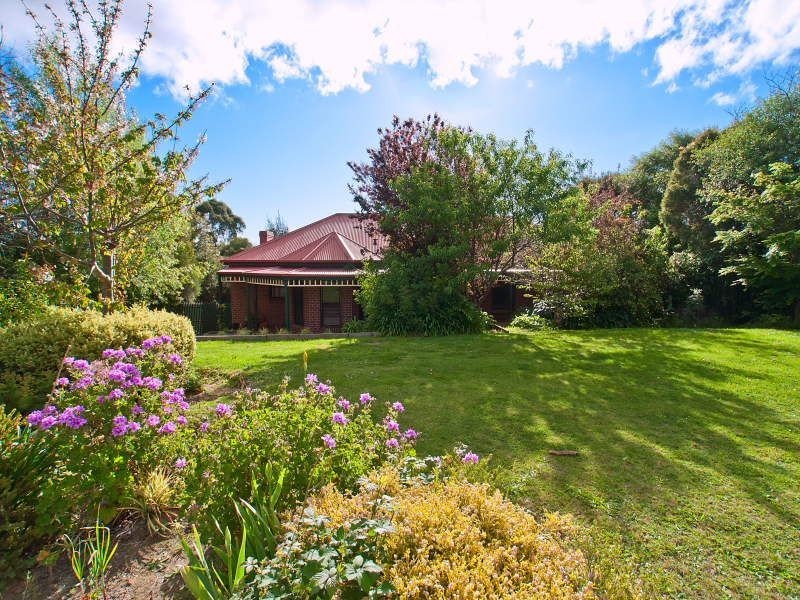 16 Brulu Close, Mount Eliza VIC 3930