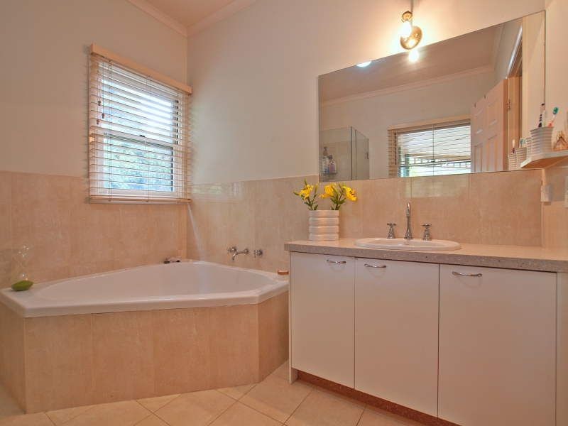 16 Brulu Close, Mount Eliza VIC 3930