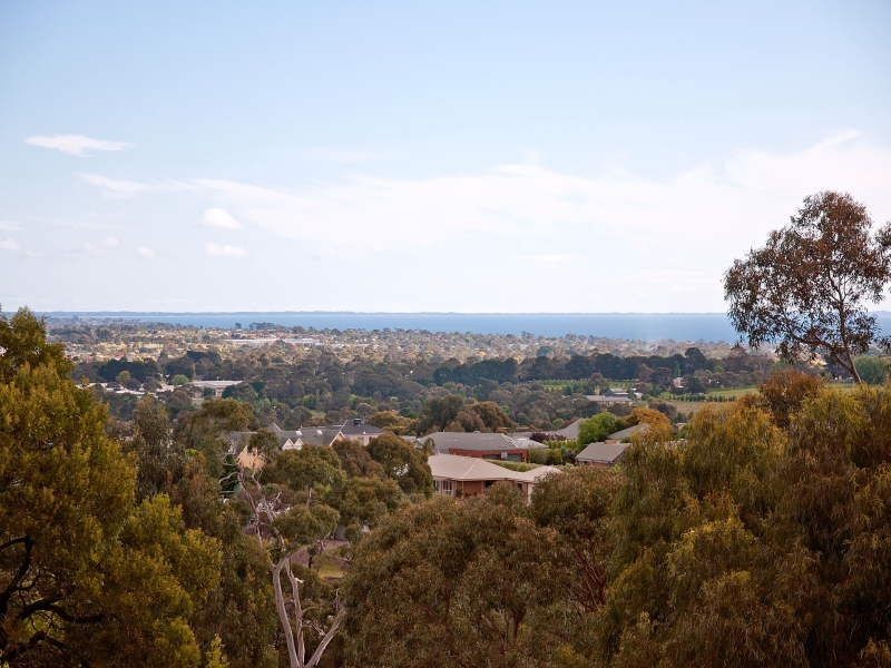 16 Brulu Close, Mount Eliza VIC 3930