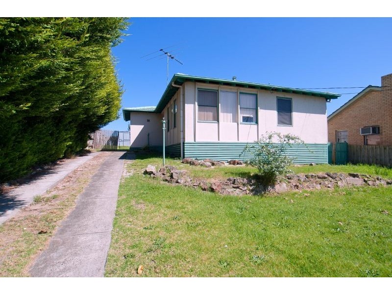 16 Jenkens Street, Frankston North VIC 3200