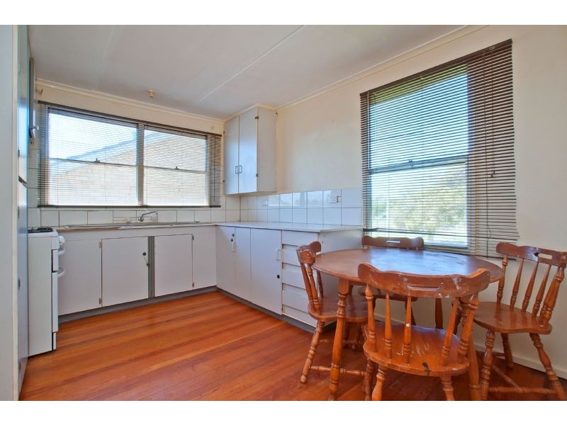 16 Jenkens Street, Frankston North VIC 3200