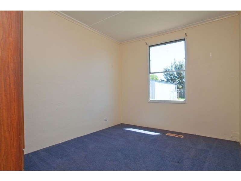 16 Jenkens Street, Frankston North VIC 3200
