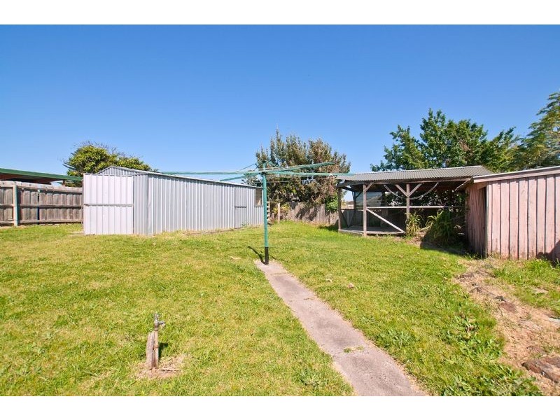 16 Jenkens Street, Frankston North VIC 3200