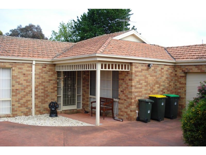 2/11 Turner Road, Langwarrin VIC 3910