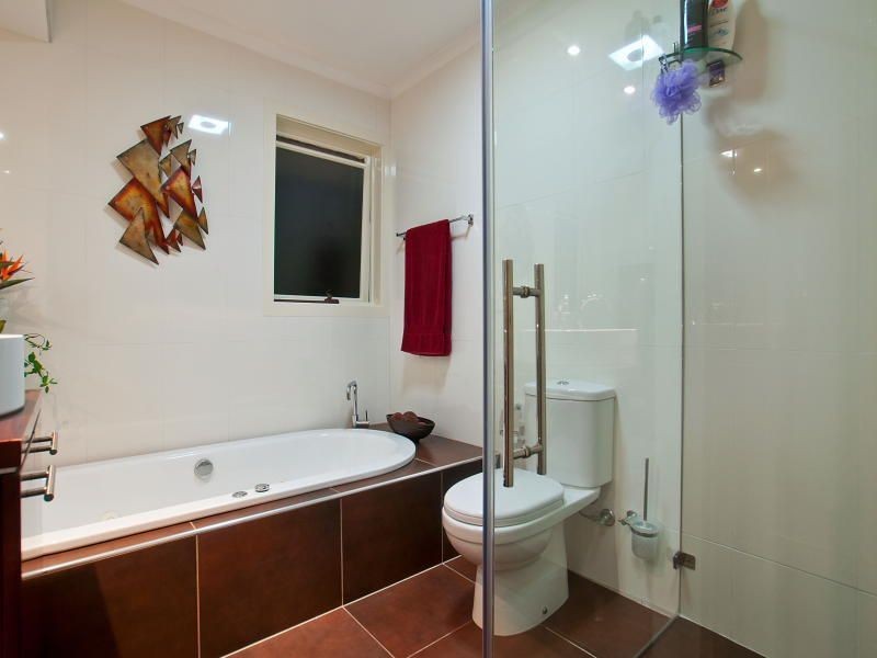 327 Heatherhill Road, Frankston VIC 3199