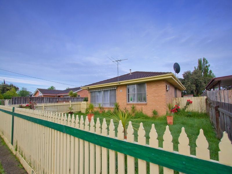 13 Silver Avenue, Frankston North VIC 3200