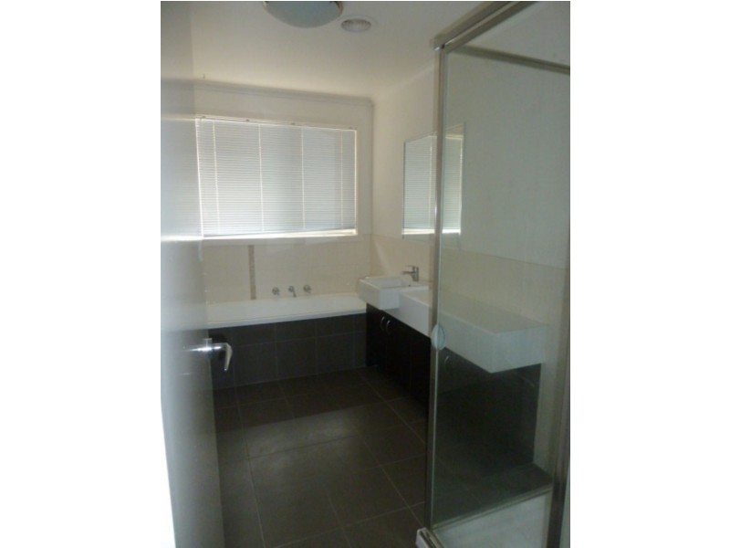 4/1 Brunnings Road, Carrum Downs VIC 3201