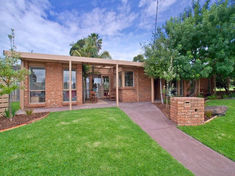 6 Alonzo Court, Frankston VIC 3199