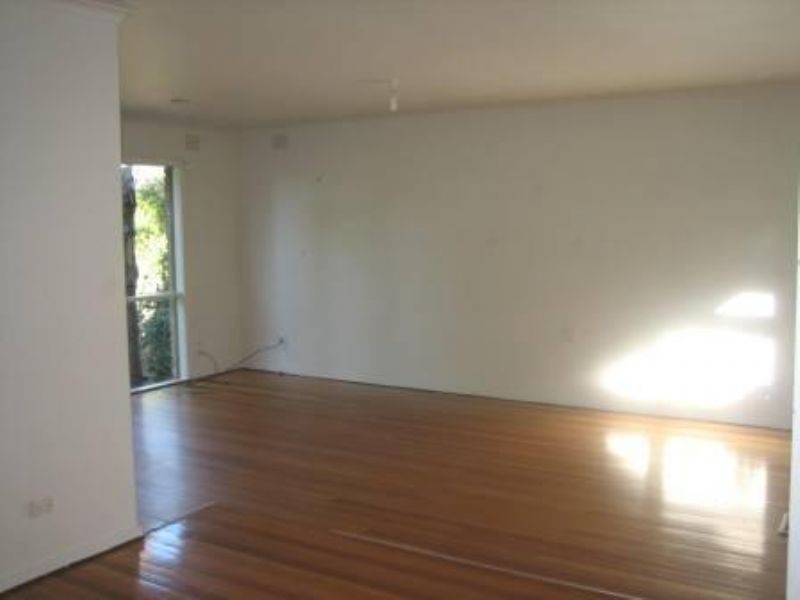 27  Pinehill Drive, Frankston VIC 3199