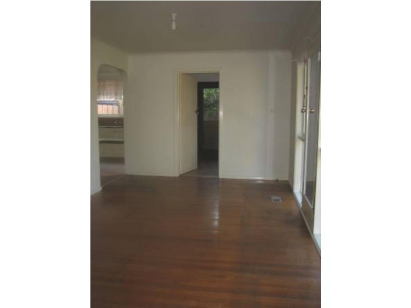 27  Pinehill Drive, Frankston VIC 3199