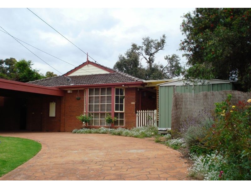 8 Wootten Crescent, Langwarrin VIC 3910