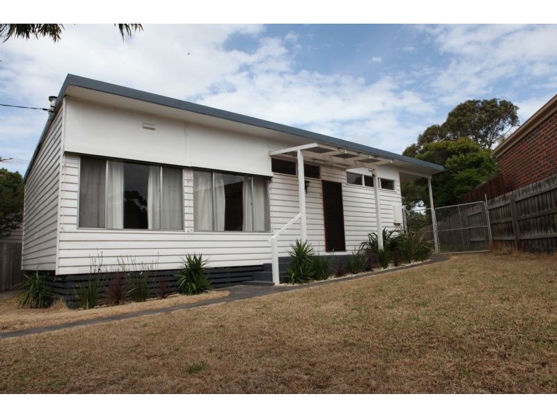 2 Kareela Road, Frankston VIC 3199