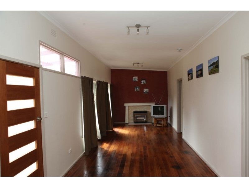 2 Kareela Road, Frankston VIC 3199