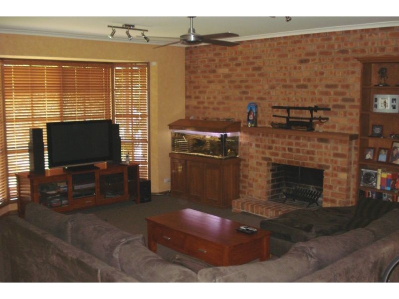 16 Bayport Drive, Langwarrin VIC 3910